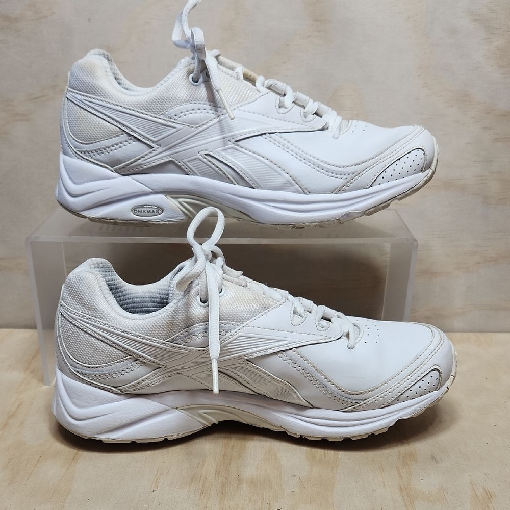 Reebok White Athletic Shoes Women 7 Sneaker Walking Jogging DMXMAX